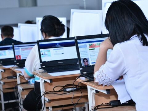 Rezidenturaya qəbul olmaq istəyənlər üçün sınaq imtahanı keçirilib