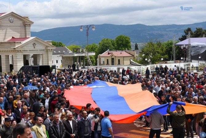 Petrosyan haykları Xankəndində Rusiya əleyhinə mitinqə toplaşmağa çağırdı…