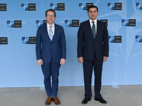 Hikmət Hacıyev NATO-da normallaşma prosesini müzakirə etdi