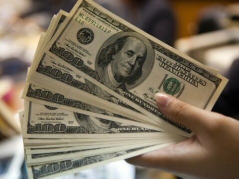 Dünya dollardan imtina edir – Bəs Azərbaycan? 