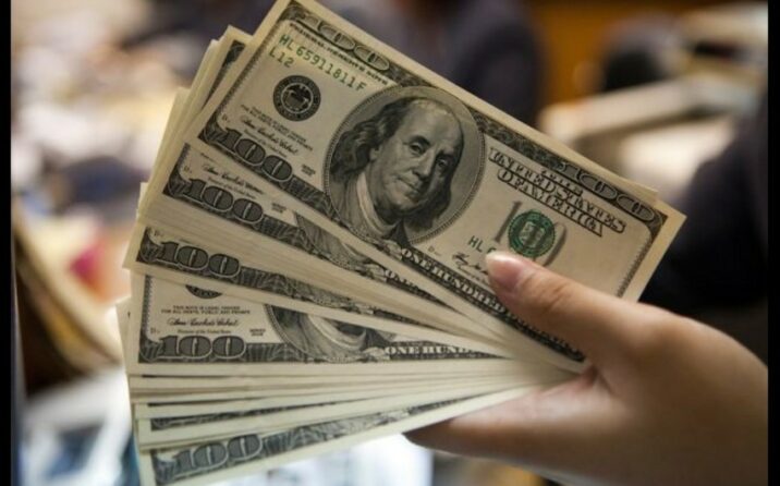 Dünya dollardan imtina edir – Bəs Azərbaycan? 