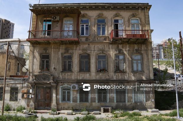 “Sovetski”dən qalan bir parça: Eyvanlar dağılmaq ərəfəsində, sakinlər köçmək arzusunda