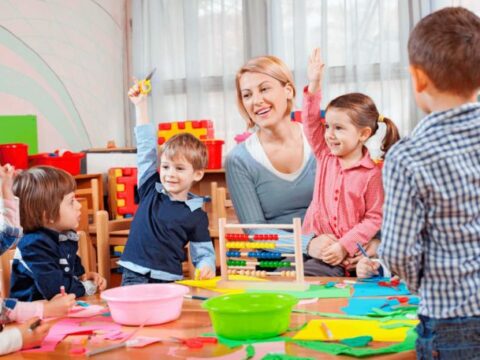 Təhsili olmayan müəllimlər işdən çıxarılmayacaq
