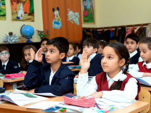 IV sinif şagirdlərinin yerdəyişməsi dayandırıldı