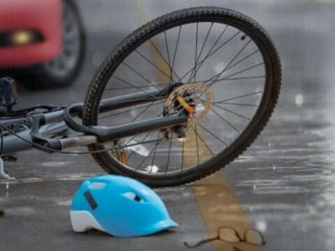 Xaçmazda avtomobil velosipedçini vuraraq öldürüb