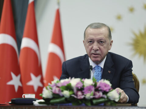 “Mayın 14-də bəziləri təqaüdə yollanacaq”
