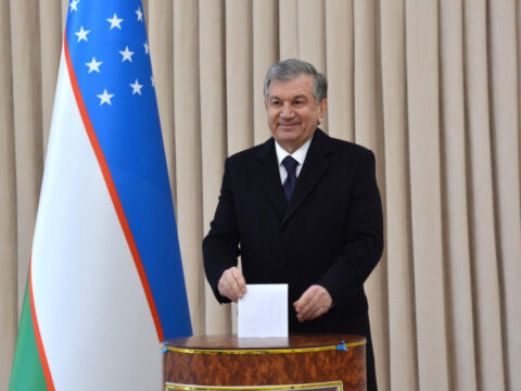 Özbəkistan növbədənkənar prezident seçkilərinə gedir