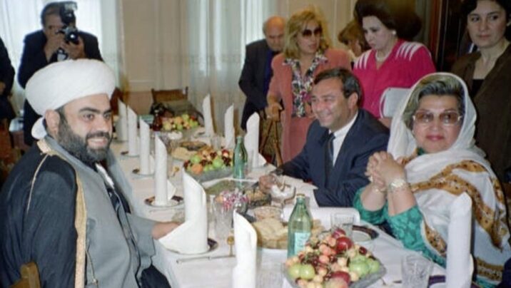 Bir şəklin tarixçəsi:  Özalın xanımı 33 il əvvəl Azərbaycana niyə gəlmişdi…