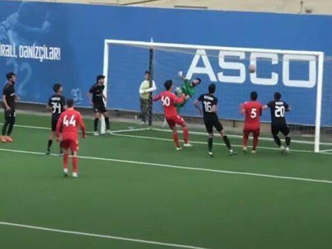 Azərbaycan çempionatında yaşıl meydanlarda nadir görünən qol vuruldu
