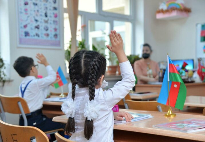 “Məktəblərdə tədris proqramına dəyişikliklər edilməlidir”-Prezident
