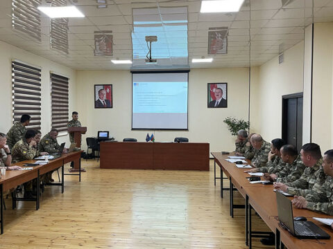 Orduda NATO mütəxəssisləri ilə görüş keçirilib