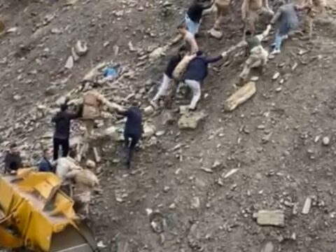 Türkiyədə hərbi avtomobil aşıb, 9 nəfər yaralanıb