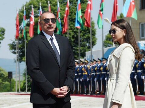 İlham Əliyev və xanımından keçmiş Prezidentə başsağlığı