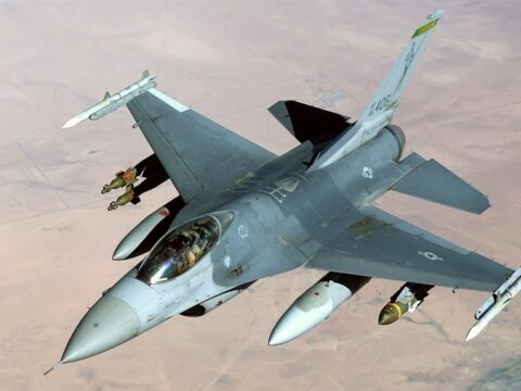 Bayden F-16-da ukraynalı pilotlara təlim keçməyə razılıq verib