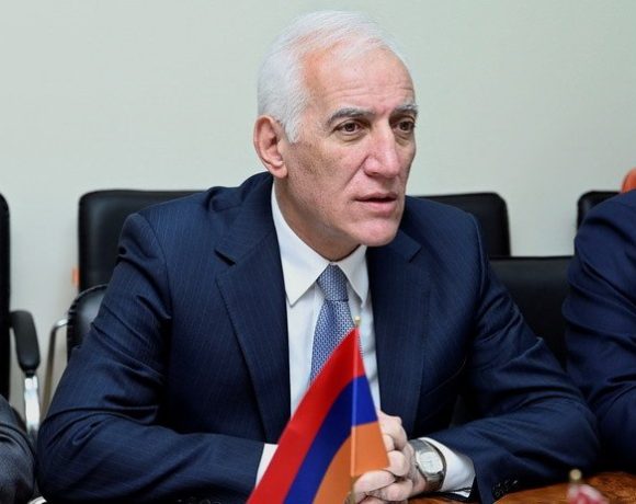 Ermənistan prezidenti Qətər əmiri ilə görüşdü