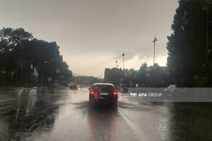 Gəncəyə güclü yağışdan sonra sel gəlib – FOTO