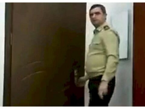 Qadınların görüntülərini yayan polkovnikə qarşı 292 min manatlıq mülki iddia qismən təmin edilib