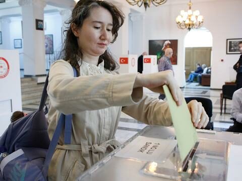 Xaricdə səs verənlərin sayı ilk tura nisbətən 18% artıb