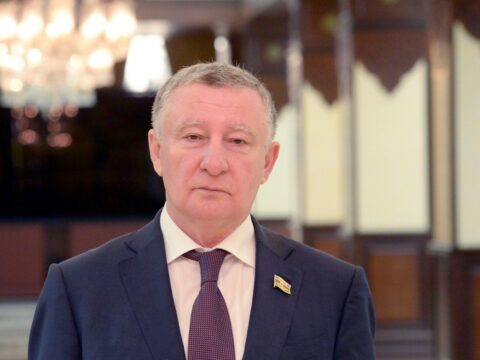 Dövlətçilik ənənələrinə sadiqlik