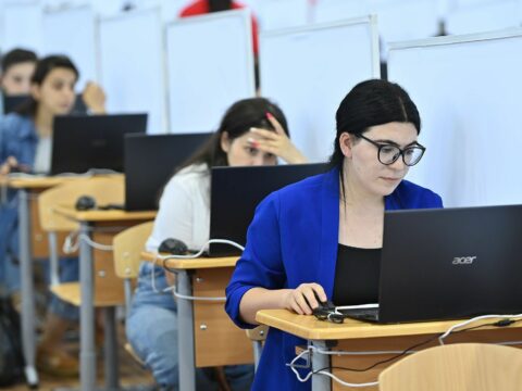 Müəllimlər narazıdır – “Məhdudiyyət aradan qaldırılmalıdır”