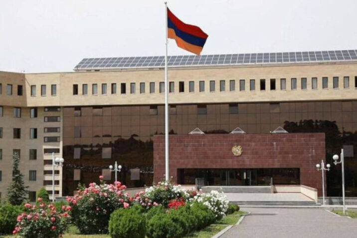 Erməmistan Müdafiə Nazirliyinə qarşı cinayət işi açılıb