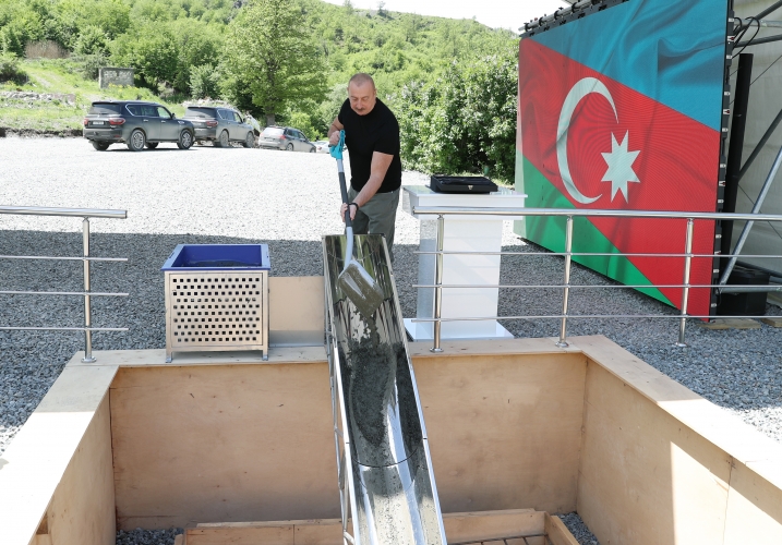 Kəlbəcərdə yaşayış məhəlləsinin və məktəbin təməli qoyuldu – FOTOLAR
