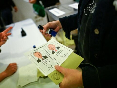 Türkiyədə prezident seçkilərinin ikinci turu başlayıb