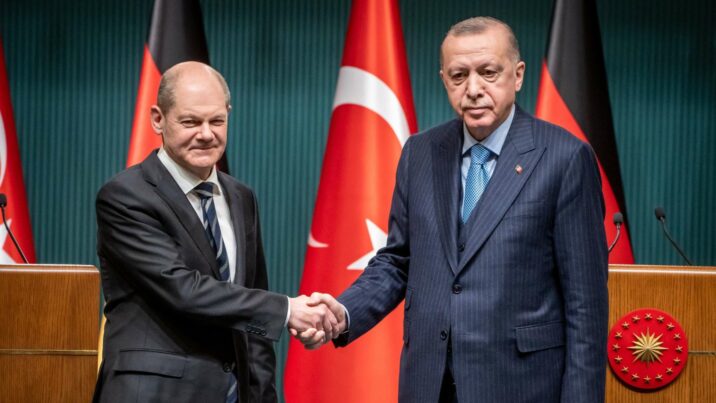Şolts Ərdoğana ZƏNG ETDİ 