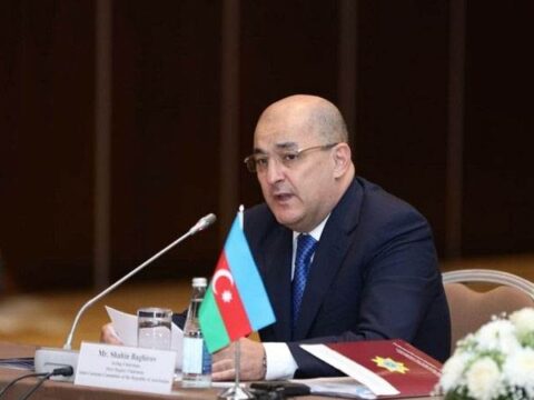Gömrük Komitəsinin iki yüksək vəzifəli şəxsi təqaüdə göndərildi