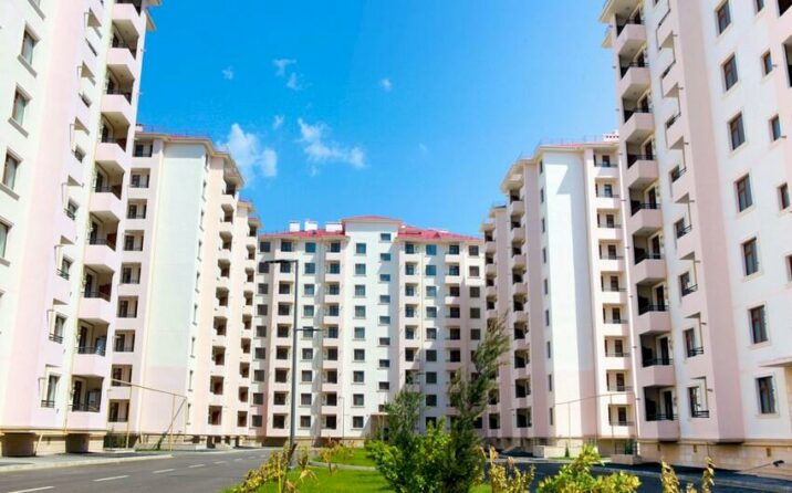 500-dən artıq internat məzununa ev verilib