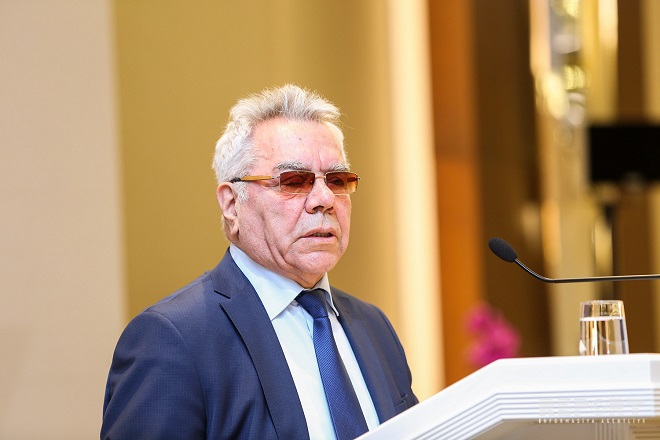 Azərbaycanda deputatı saxta pulla ALDATDILAR
