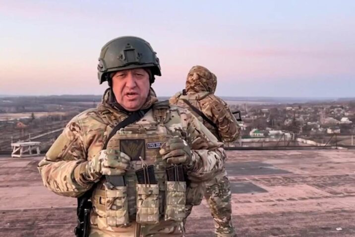 “Vaqnerçilər” Rusiya ordusu ilə açıq döyüşə girib, peşəkar zabit keçmiş məhbuslara əsir düşüb