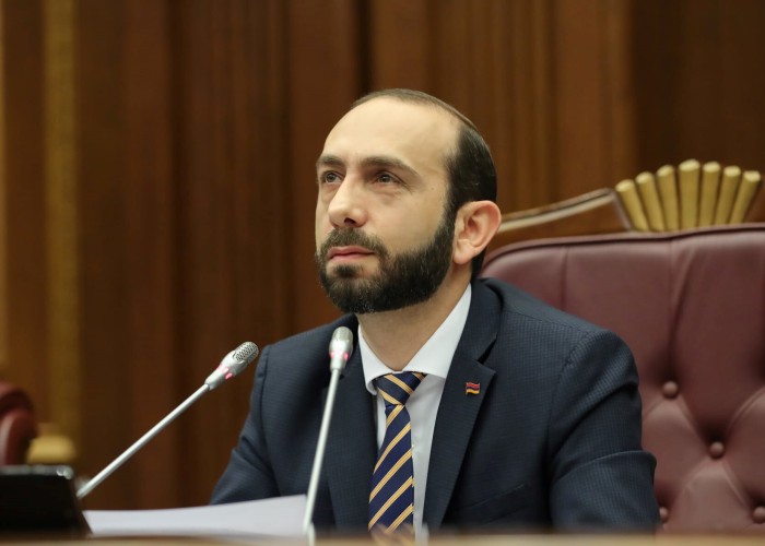 Mirzoyan avstriyalı həmkarı ilə Azərbaycandan DANIŞDI