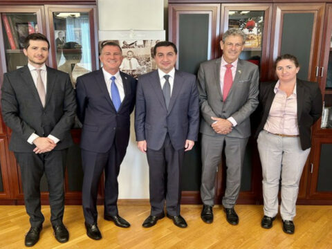 Hikmət Hacıyev İsrail nümayəndələri ilə görüşdü 
