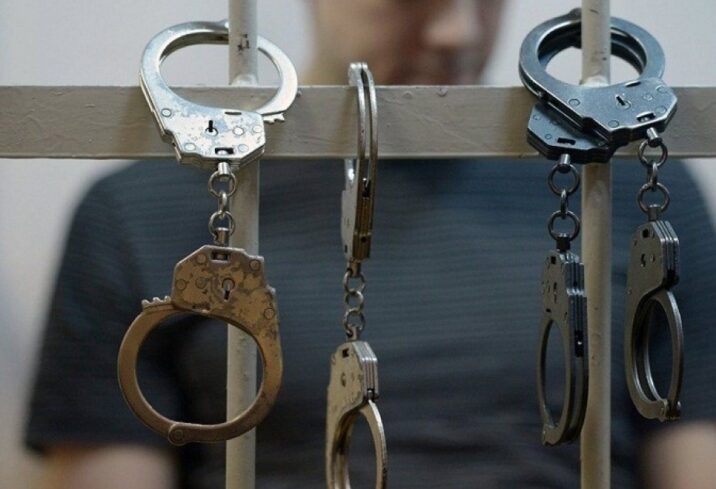 Polis axtarışda olan 89 nəfəri saxladı