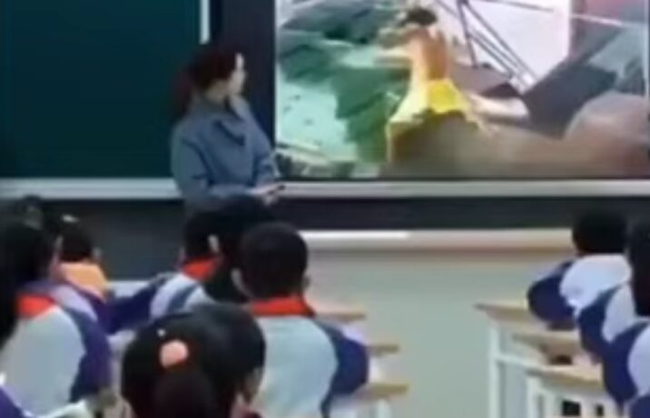 Müəllimin şagirdlərə göstərdiyi görüntülər gündəm oldu