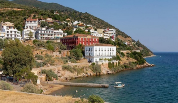 Yunanıstanda zəlzələ: Əhali qorxu içindədir