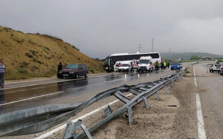 Türkiyədə avtobus qəzaya uğradı – Yaralılar var