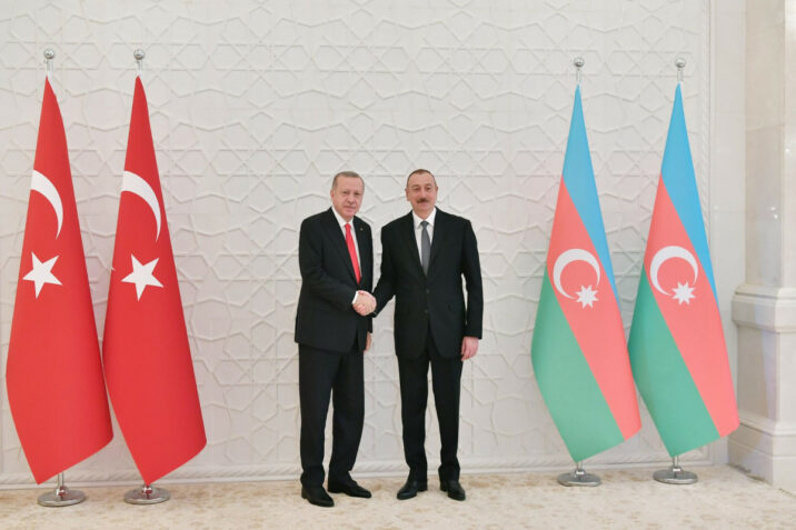 Türkiyə Prezidentinin rəsmi qarşılanma mərasimi keçirilir