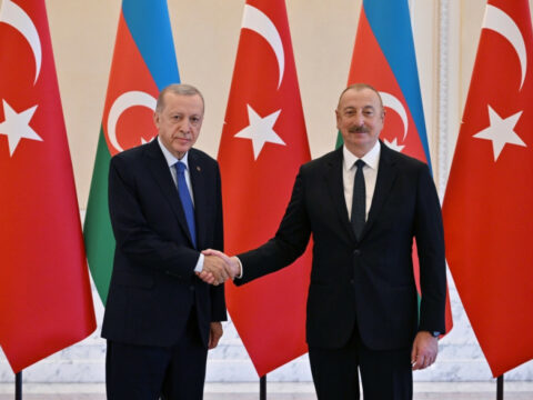 Prezidentlər mətbuata bəyanatlarla çıxış edirlər