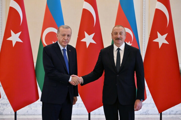 Prezidentlər mətbuata bəyanatlarla çıxış edirlər