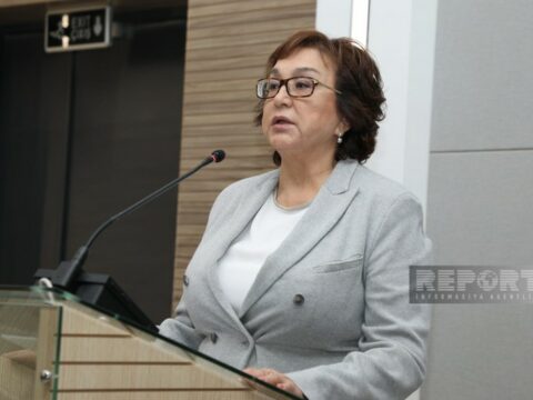 Məleykə Abbaszadə qızları barədə danışıb
