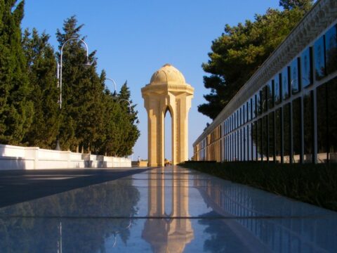 Pakistanın Baş naziri Şəhidlər xiyabanını ziyarət edib