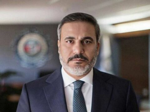 Hakan Fidan Britaniyaya gedir