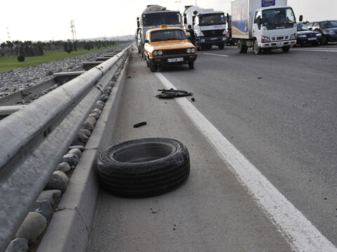 Ötən gün yol qəzalarında 8 nəfər ölüb