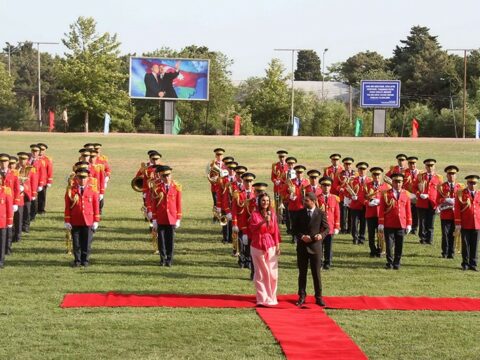 Silahlı Qüvvələr Günü münasibətilə Azərbaycan Ordusunda silsilə tədbirlər keçirilib