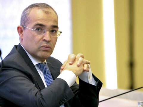 Mikayıl Cabbarov sahibkarları təbrik etdi