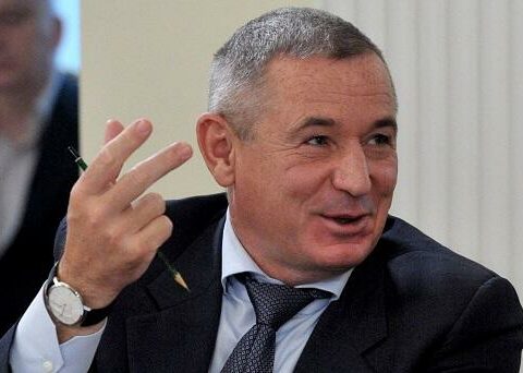 Daha bir milyarder Rusiya vətəndaşlığından imtina etdi 