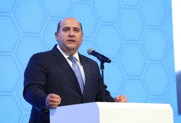 Bizə kreativ qərar verə bilən kadrlar lazımdı