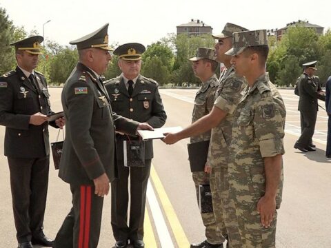 Əlahiddə Ümumqoşun Orduda “Zabit hazırlığı kursu”nun buraxılış mərasimi keçirilib